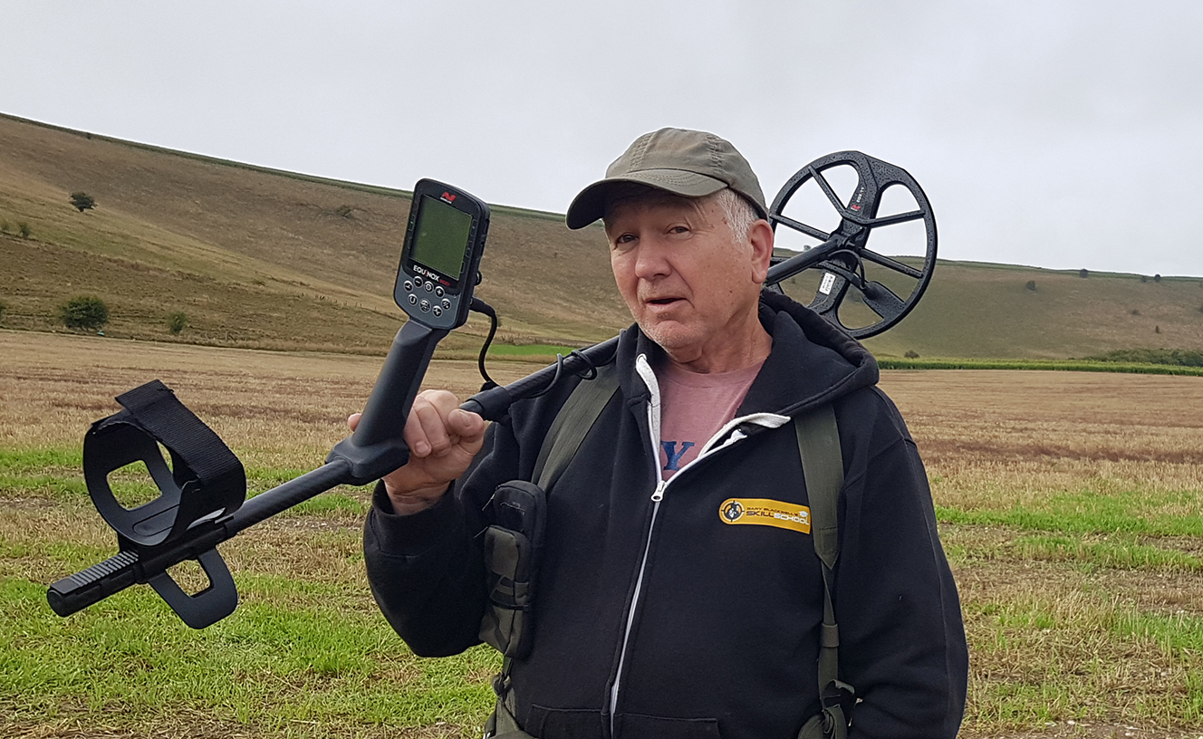 Minelab Equinox 900 Skill School review